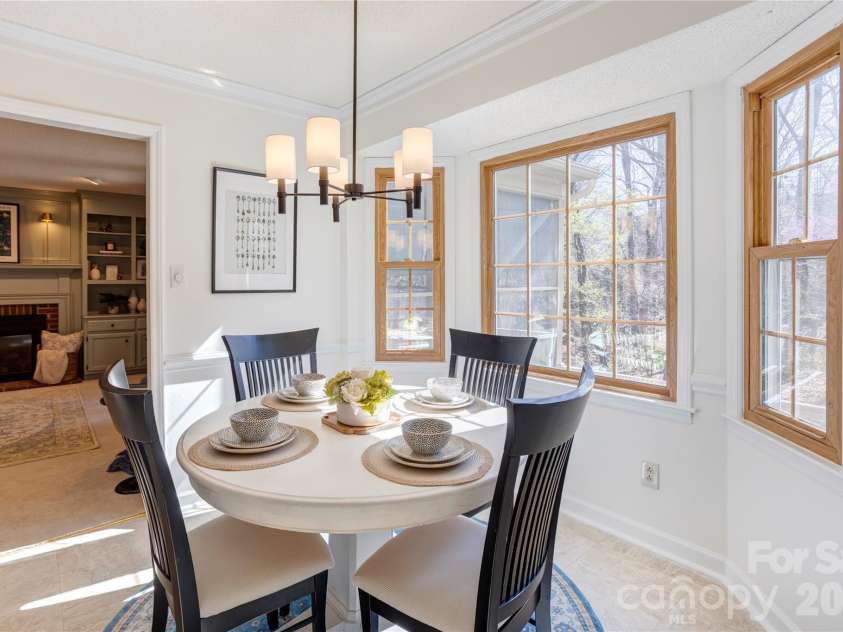 584 Sandringham Place, Concord, NC 28025.  MLS# CAR4359085, YatesRealty ID 14401. Dining area off kitchen