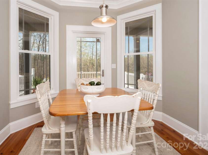 153 Finn Hollow Lane, Advance, NC 27006.  MLS# CAR4241337, YatesRealty ID 14402. Breakfast Room