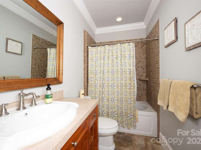 153 Finn Hollow Lane, Advance, NC 27006.  MLS# CAR4241337, YatesRealty ID 14402. Main Level Guest Bathroom #2