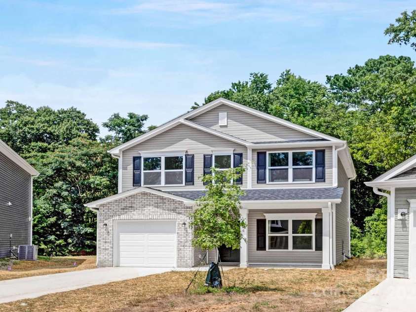 1144 Thayer Glen Court, Charlotte, NC 28213.  MLS# CAR4247488, YatesRealty ID 14403. 