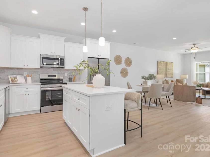 1144 Thayer Glen Court, Charlotte, NC 28213.  MLS# CAR4247488, YatesRealty ID 14403. 