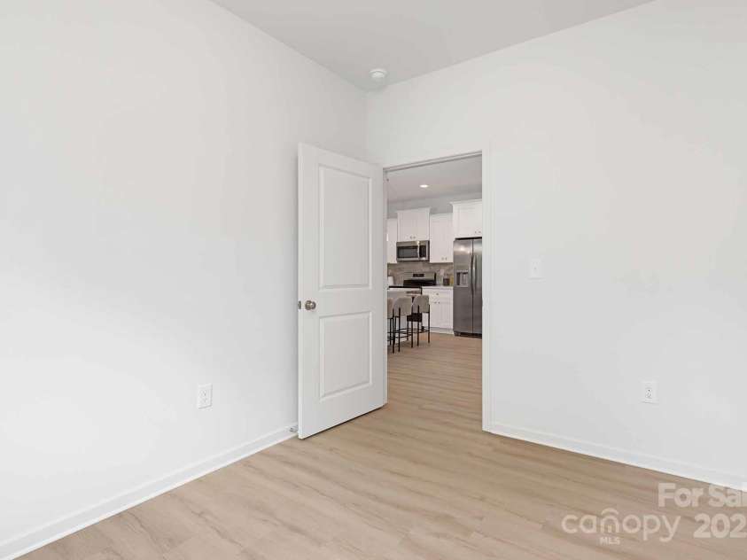 1144 Thayer Glen Court, Charlotte, NC 28213.  MLS# CAR4247488, YatesRealty ID 14403. 