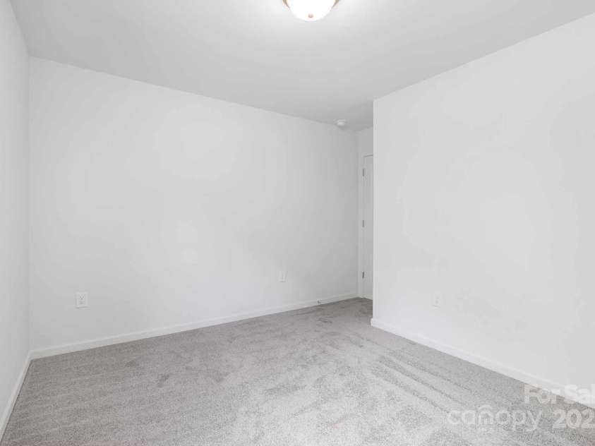 1144 Thayer Glen Court, Charlotte, NC 28213.  MLS# CAR4247488, YatesRealty ID 14403. 