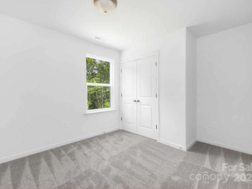 1144 Thayer Glen Court, Charlotte, NC 28213.  MLS# CAR4247488, YatesRealty ID 14403. 