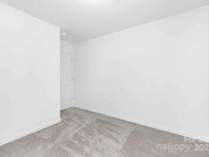 1144 Thayer Glen Court, Charlotte, NC 28213.  MLS# CAR4247488, YatesRealty ID 14403. 
