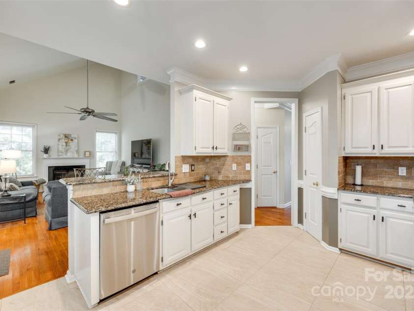 3195 Hadden Hall Boulevard, Fort Mill, SC 29715.  MLS# CAR4199453, YatesRealty ID 14405. 