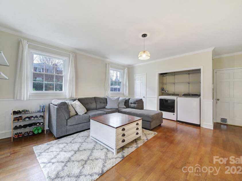 1501 Laurel Lane, Gastonia, NC 28054.  MLS# CAR4237228, YatesRealty ID 14406. 