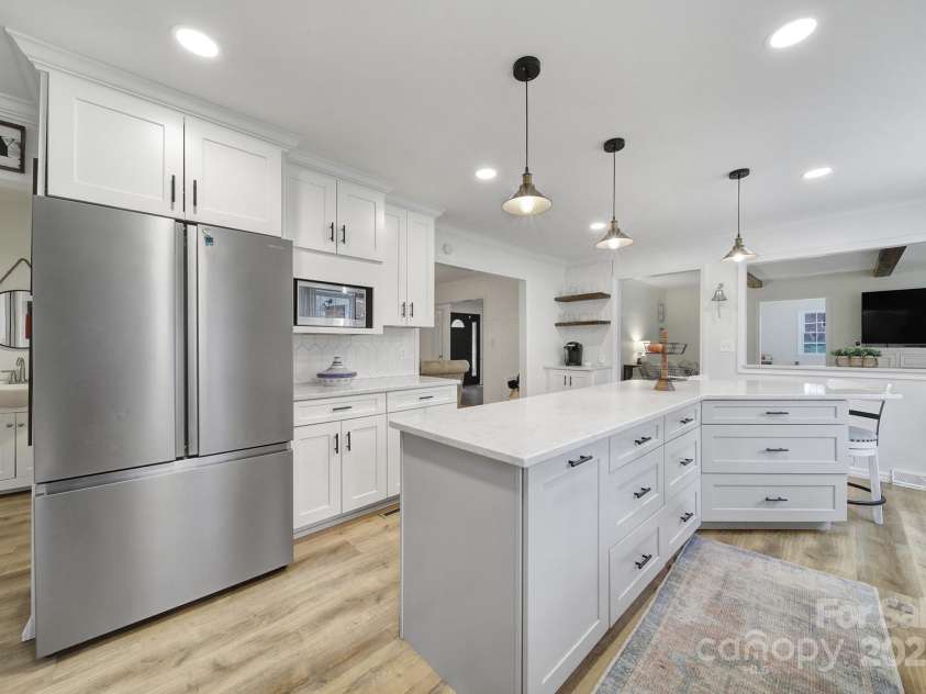 1501 Laurel Lane, Gastonia, NC 28054.  MLS# CAR4237228, YatesRealty ID 14406. 