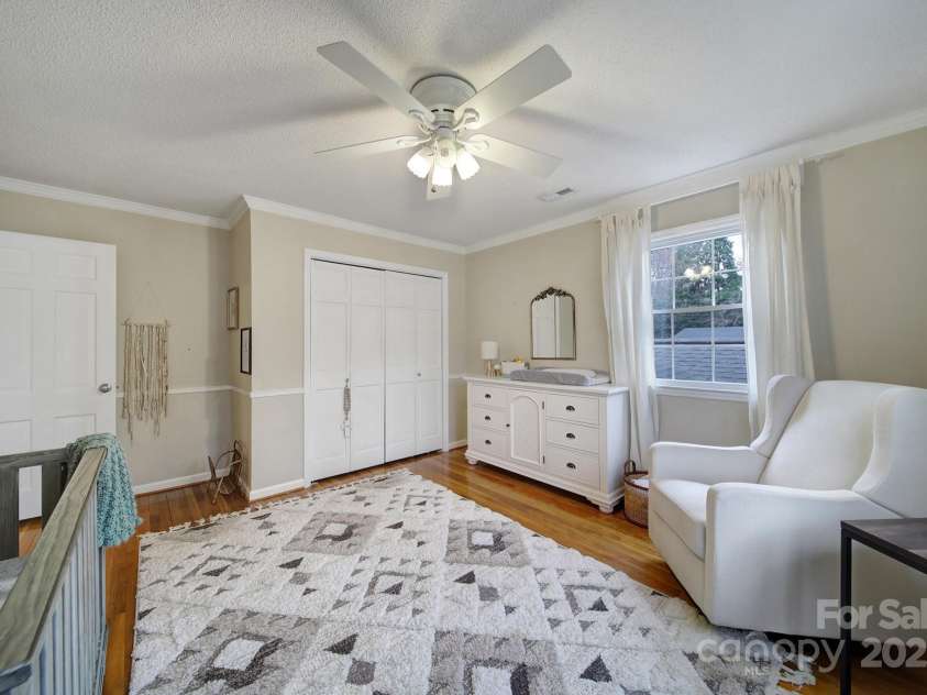 1501 Laurel Lane, Gastonia, NC 28054.  MLS# CAR4237228, YatesRealty ID 14406. 