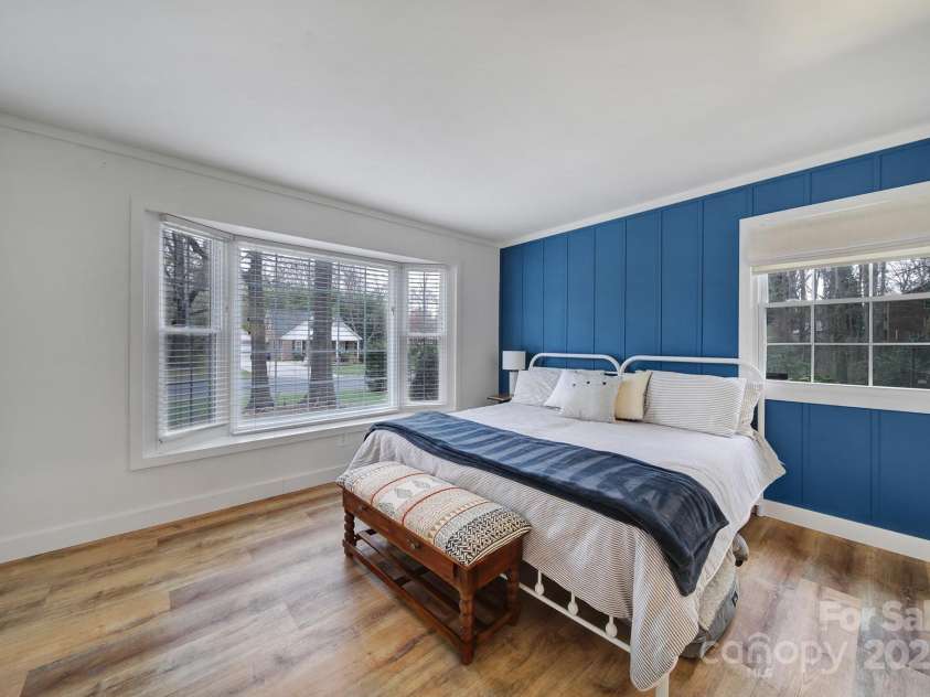 1501 Laurel Lane, Gastonia, NC 28054.  MLS# CAR4237228, YatesRealty ID 14406. 