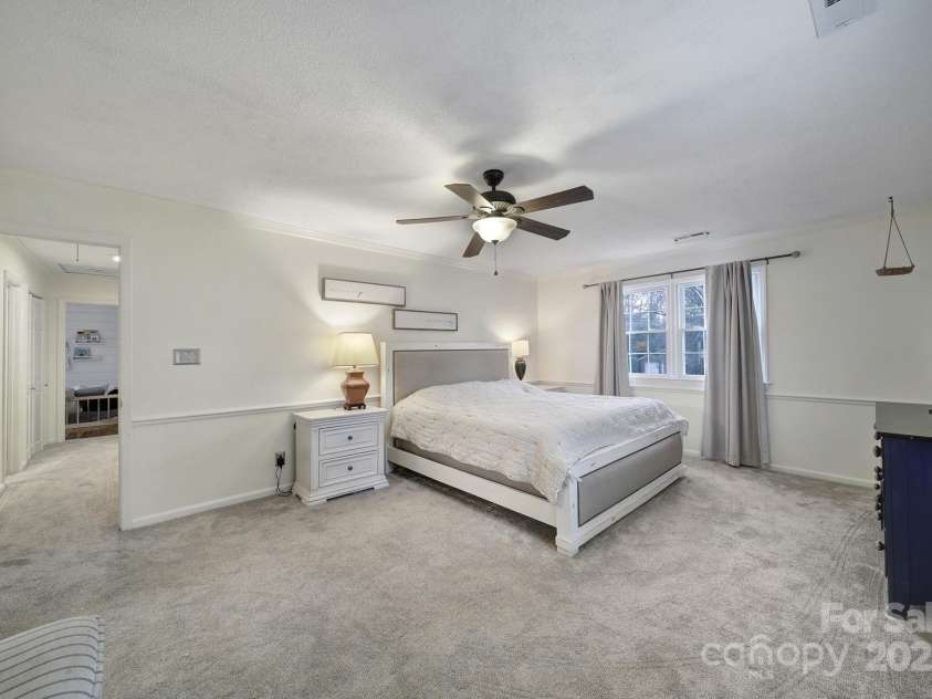 1501 Laurel Lane, Gastonia, NC 28054.  MLS# CAR4237228, YatesRealty ID 14406. 