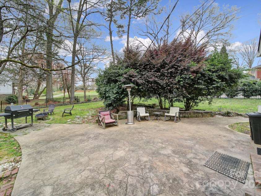 1501 Laurel Lane, Gastonia, NC 28054.  MLS# CAR4237228, YatesRealty ID 14406. 