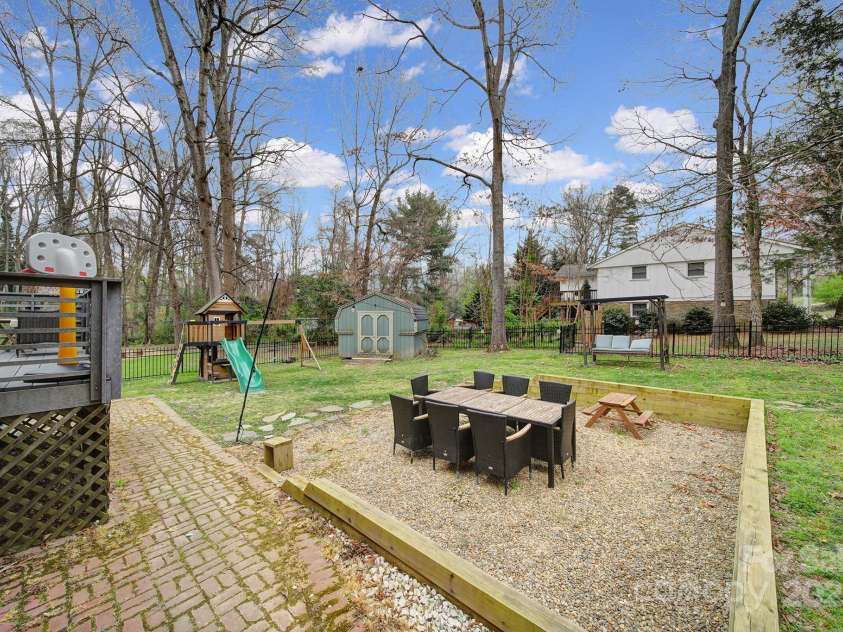 1501 Laurel Lane, Gastonia, NC 28054.  MLS# CAR4237228, YatesRealty ID 14406. 