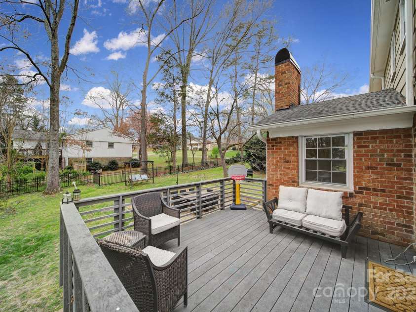 1501 Laurel Lane, Gastonia, NC 28054.  MLS# CAR4237228, YatesRealty ID 14406. 