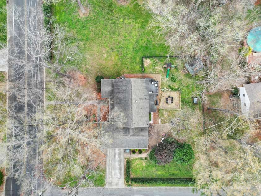 1501 Laurel Lane, Gastonia, NC 28054.  MLS# CAR4237228, YatesRealty ID 14406. 