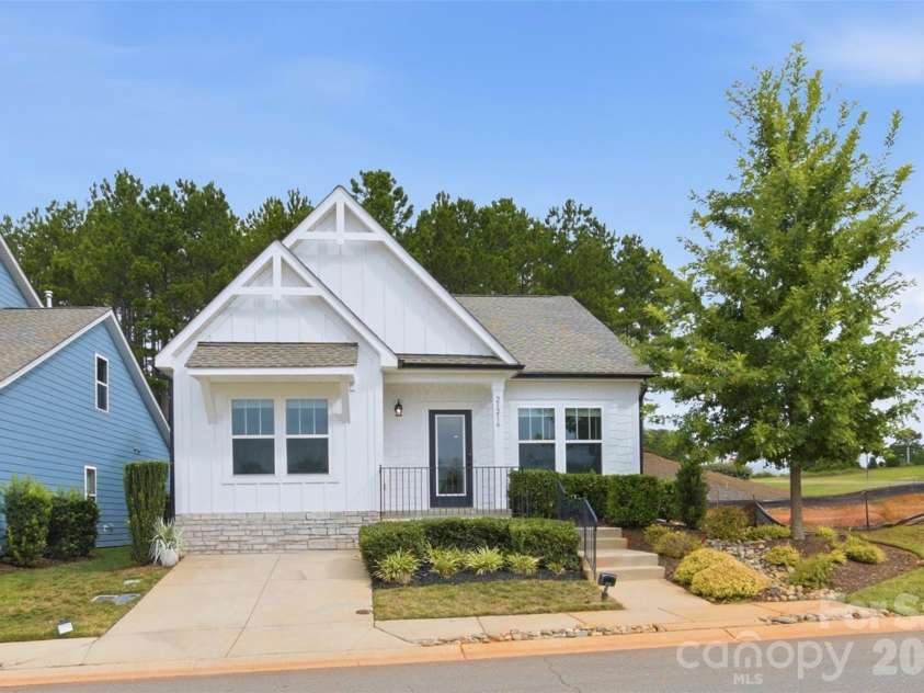 21216 Sanctuary Drive, Lancaster, SC 29720.  MLS# CAR4404469, YatesRealty ID 14406. 