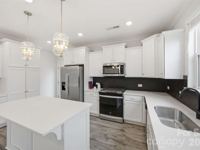 21216 Sanctuary Drive, Lancaster, SC 29720.  MLS# CAR4404469, YatesRealty ID 14406. 