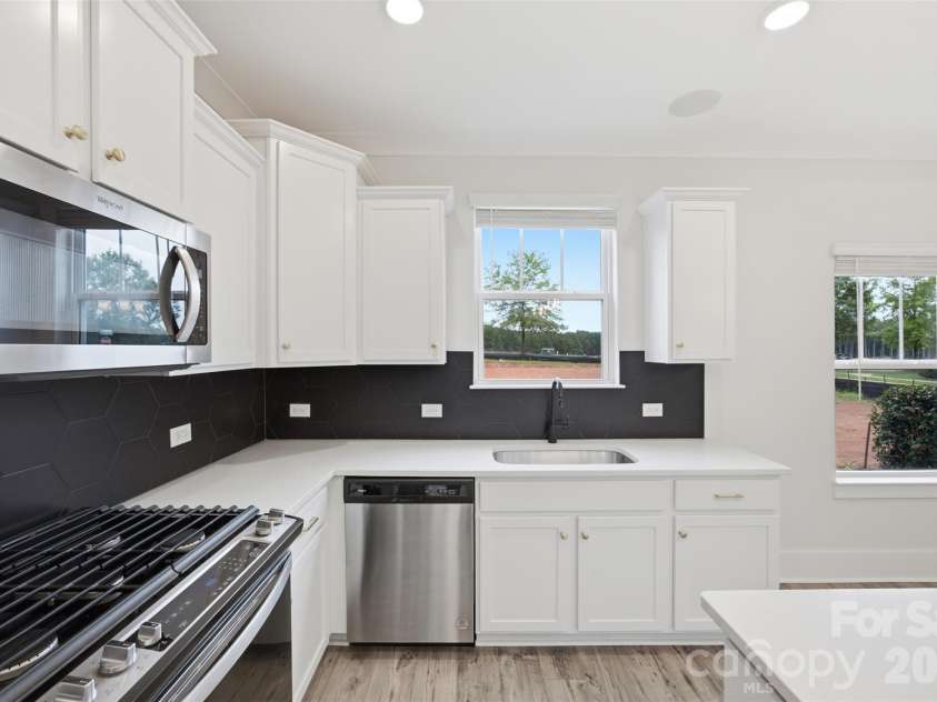 21216 Sanctuary Drive, Lancaster, SC 29720.  MLS# CAR4404469, YatesRealty ID 14406. 