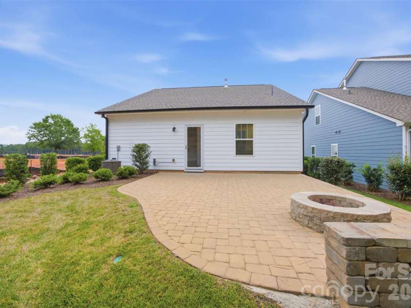 21216 Sanctuary Drive, Lancaster, SC 29720.  MLS# CAR4404469, YatesRealty ID 14406. 