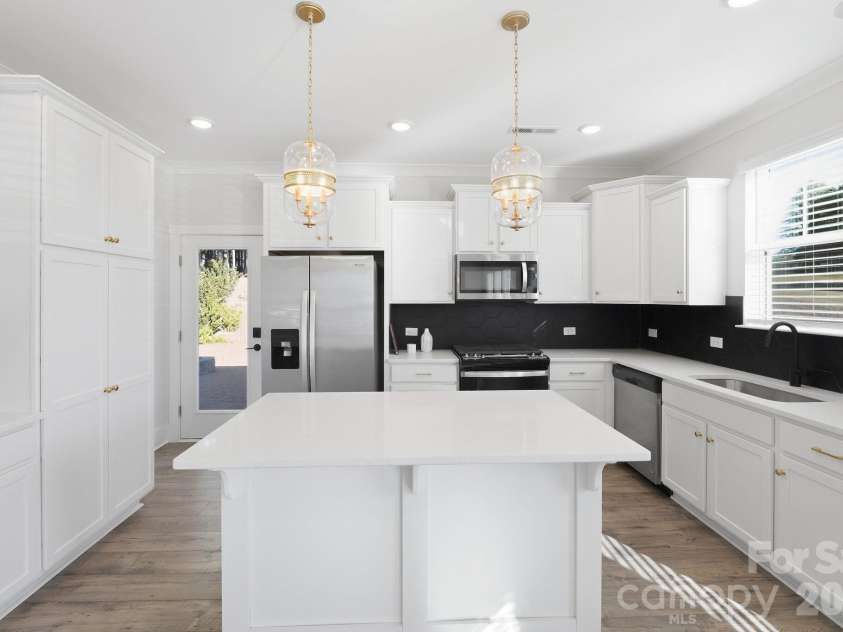 21216 Sanctuary Drive, Lancaster, SC 29720.  MLS# CAR4430850, YatesRealty ID 14406. 