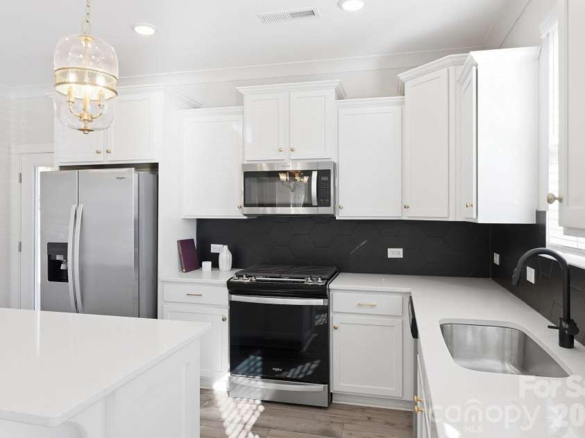 21216 Sanctuary Drive, Lancaster, SC 29720.  MLS# CAR4430850, YatesRealty ID 14406. 