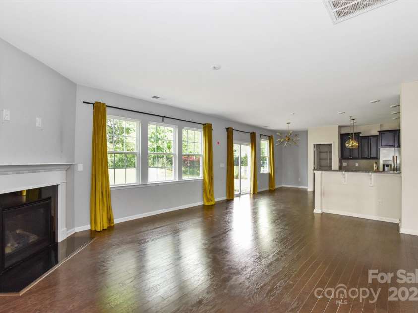 10417 Ebbets Road, Charlotte, NC 28273.  MLS# CAR4250742, YatesRealty ID 14407. Family Room