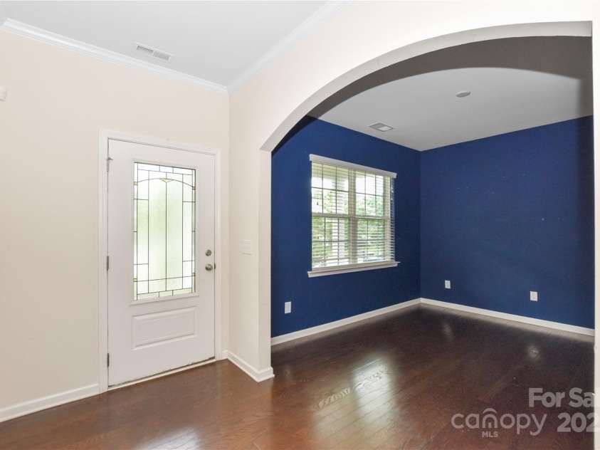 10417 Ebbets Road, Charlotte, NC 28273.  MLS# CAR4250742, YatesRealty ID 14407. Foyer