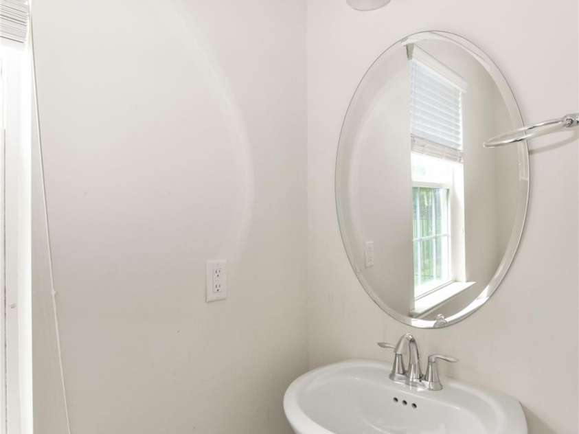 10417 Ebbets Road, Charlotte, NC 28273.  MLS# CAR4250742, YatesRealty ID 14407. Half Bath