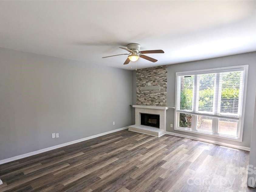 8021 Cedar Glen Drive, Charlotte, NC 28212.  MLS# CAR4357614, YatesRealty ID 14407. 