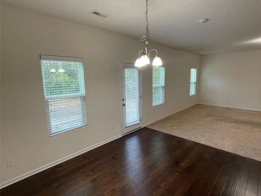 4721 Opus Lane, Charlotte, NC 28214.  MLS# CAR4352288, YatesRealty ID 14408. Dinning