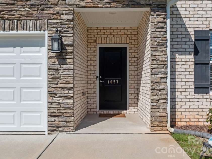 1057 Woodview Ridge Trail, Lewisville, NC 27023.  MLS# CAR4367404, YatesRealty ID 14409. 