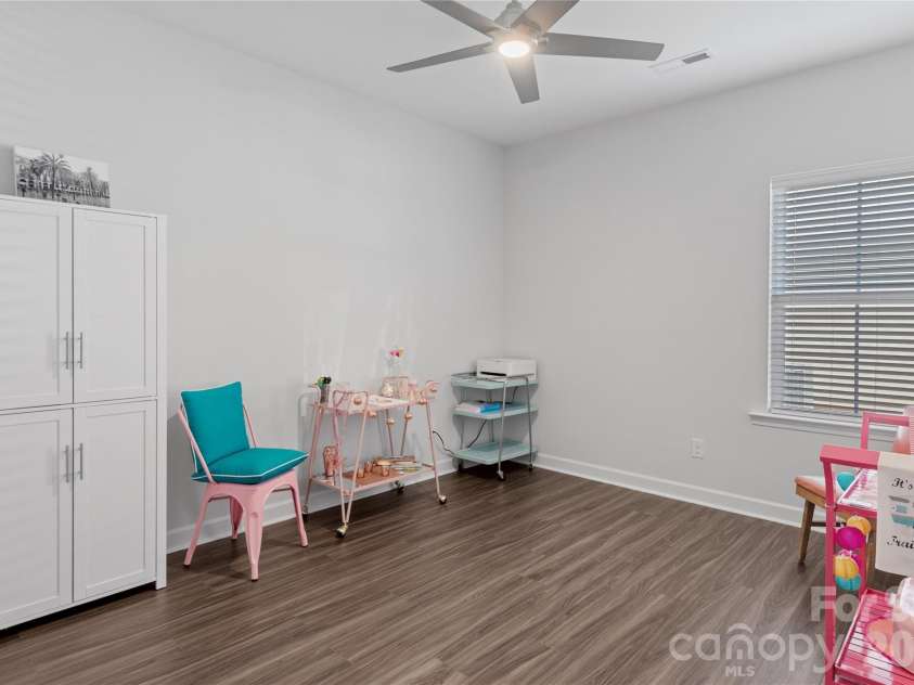 1057 Woodview Ridge Trail, Lewisville, NC 27023.  MLS# CAR4367404, YatesRealty ID 14409. 
