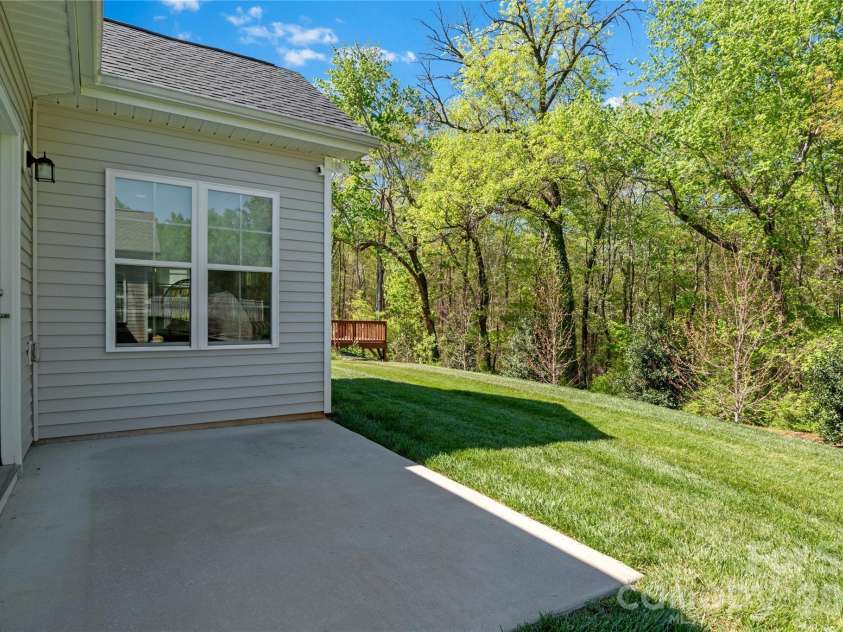 1057 Woodview Ridge Trail, Lewisville, NC 27023.  MLS# CAR4367404, YatesRealty ID 14409. 