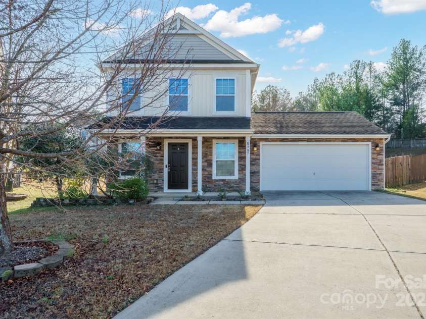 5707 Saint Adriens Way, Concord, NC 28025.  MLS# CAR4327067, YatesRealty ID 1441. 