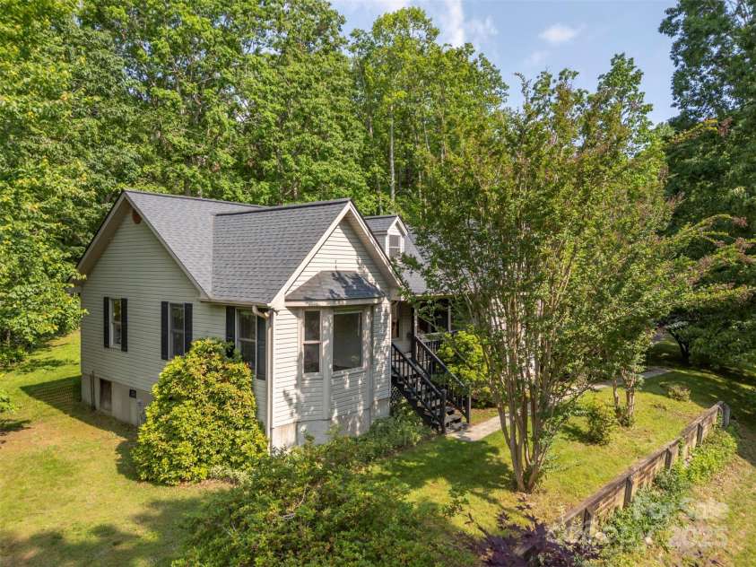 2 Candlestick Drive, Zirconia, NC 28790.  MLS# CAR4260834, YatesRealty ID 14413. 