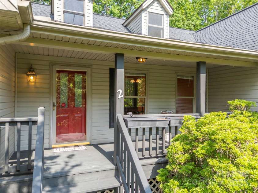 2 Candlestick Drive, Zirconia, NC 28790.  MLS# CAR4260834, YatesRealty ID 14413. 