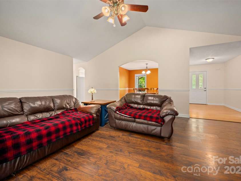 2 Candlestick Drive, Zirconia, NC 28790.  MLS# CAR4260834, YatesRealty ID 14413. 