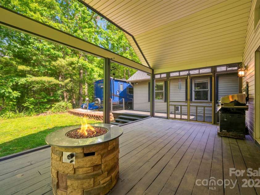 2 Candlestick Drive, Zirconia, NC 28790.  MLS# CAR4260834, YatesRealty ID 14413. 