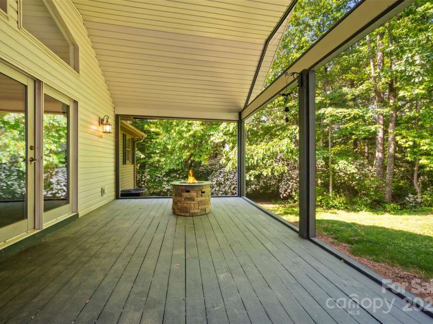 2 Candlestick Drive, Zirconia, NC 28790.  MLS# CAR4260834, YatesRealty ID 14413. 