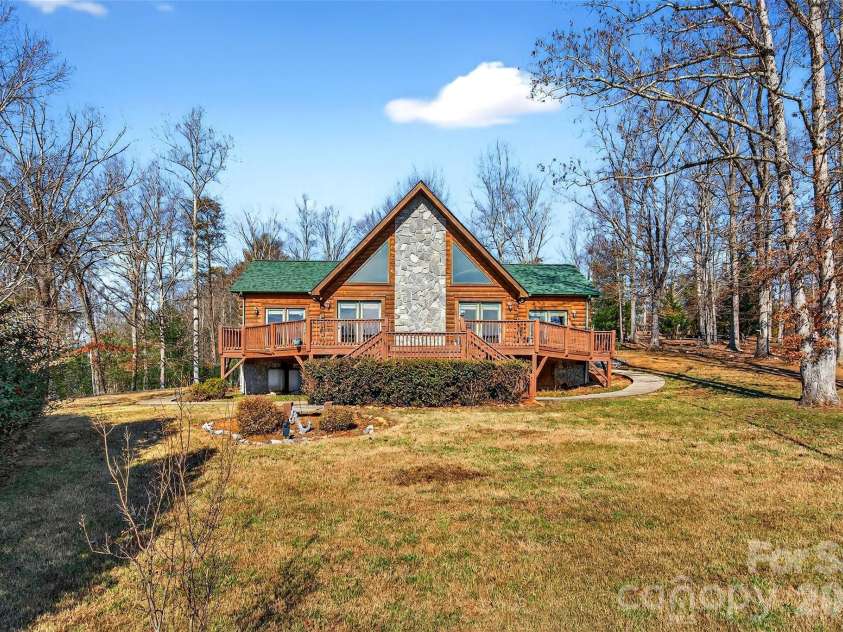 28 Outback Trail, Nebo, NC 28761.  MLS# CAR4349163, YatesRealty ID 14413. 