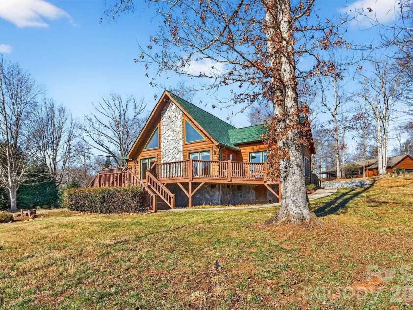 28 Outback Trail, Nebo, NC 28761.  MLS# CAR4349163, YatesRealty ID 14413. 