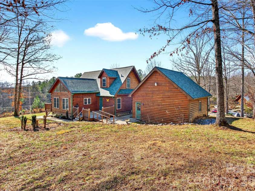 28 Outback Trail, Nebo, NC 28761.  MLS# CAR4349163, YatesRealty ID 14413. 