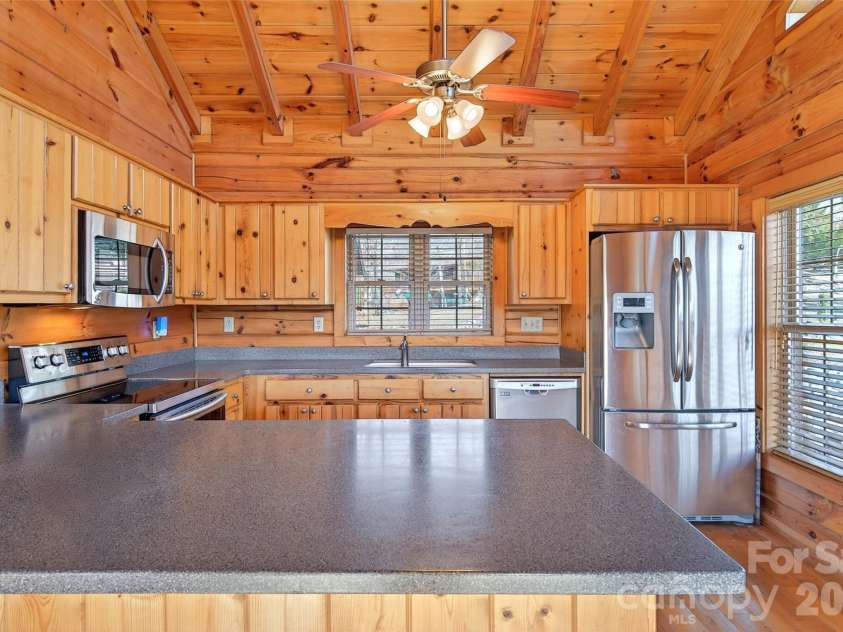 28 Outback Trail, Nebo, NC 28761.  MLS# CAR4349163, YatesRealty ID 14413. 