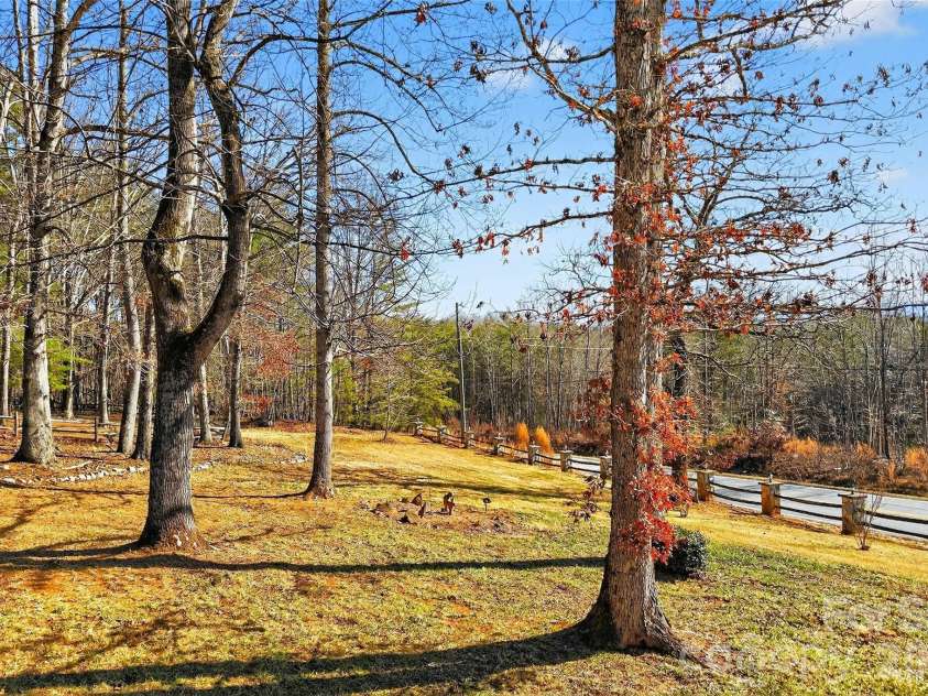 28 Outback Trail, Nebo, NC 28761.  MLS# CAR4349163, YatesRealty ID 14413. 