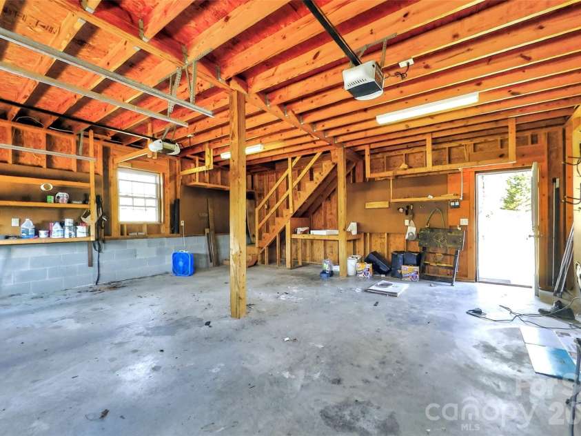 28 Outback Trail, Nebo, NC 28761.  MLS# CAR4349163, YatesRealty ID 14413. Detached Garage