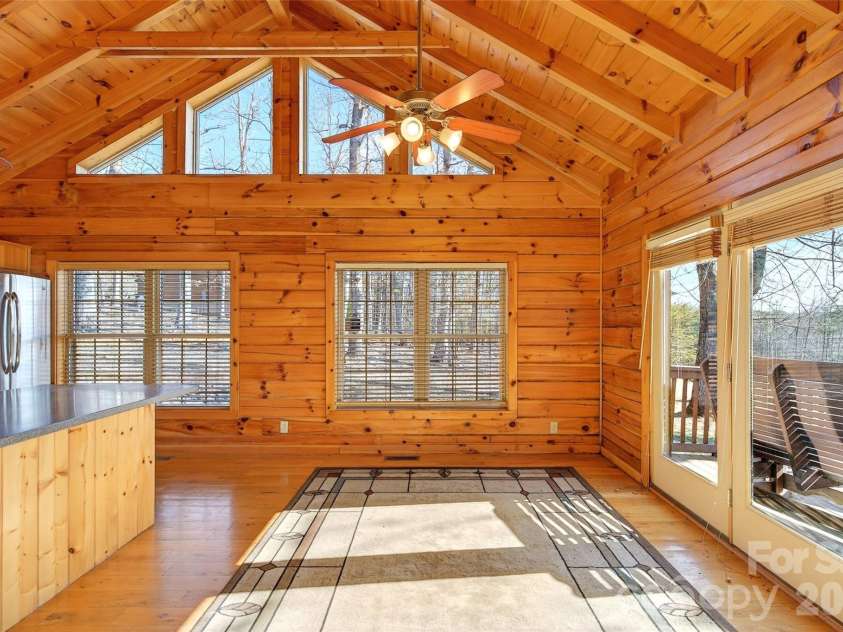 28 Outback Trail, Nebo, NC 28761.  MLS# CAR4349163, YatesRealty ID 14413. Dining Area