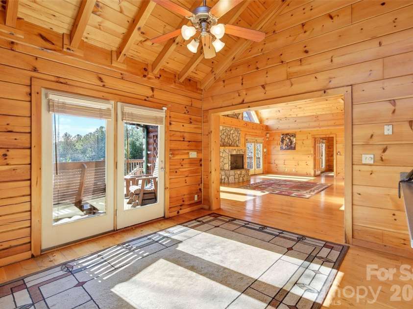 28 Outback Trail, Nebo, NC 28761.  MLS# CAR4349163, YatesRealty ID 14413. Dining Area