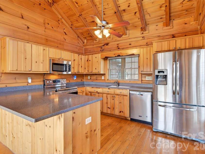 28 Outback Trail, Nebo, NC 28761.  MLS# CAR4349163, YatesRealty ID 14413. Kitchen