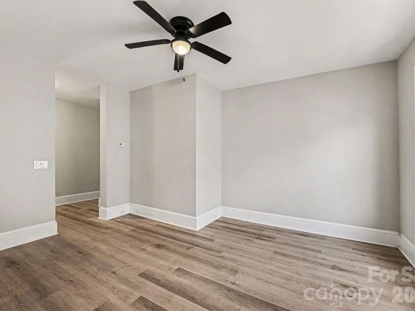 602 Carolina Avenue, Spencer, NC 28159.  MLS# CAR4336618, YatesRealty ID 14414. 