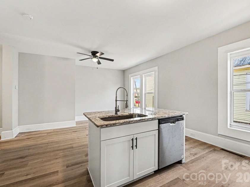 602 Carolina Avenue, Spencer, NC 28159.  MLS# CAR4336618, YatesRealty ID 14414. 